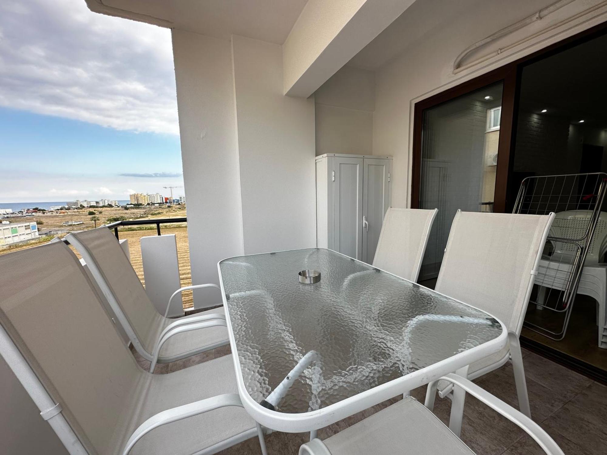 Maestro Sea - View Apartment Larnaka Exterior foto